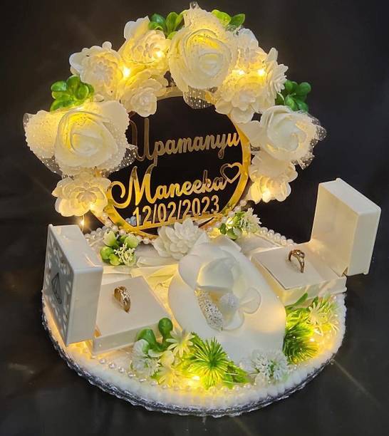 Unique Palette Beautiful White Engagement Wedding Ring Platter With Customized Name and Date Wood Decorative Platter