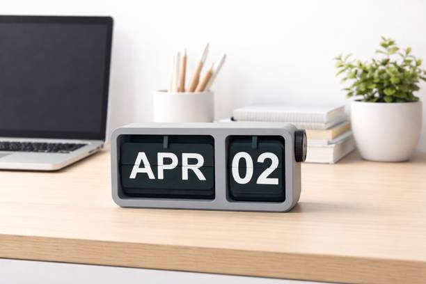 Savvyneur 1 Compartments High Quality PLA Plastic Desk Calendar