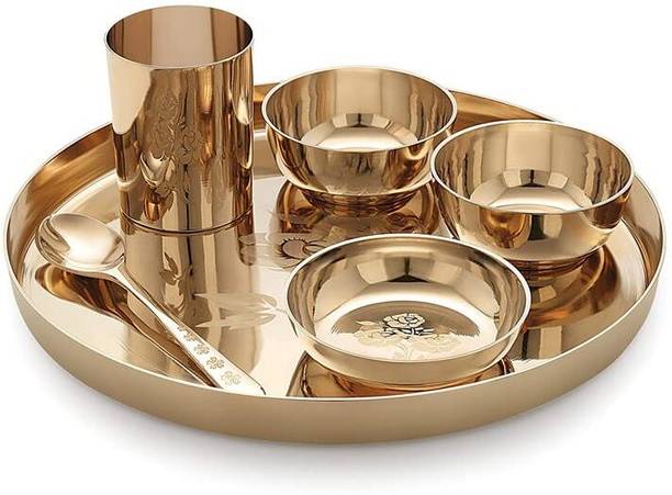 यूटेनसिल्स् मास्टर्स Kansa/Bronze Finish Bhojan/Dinner/Thali Set,6 Pieces 9 Inch (Weight- 1300 Gm) 6 का पैक डिनर सेट