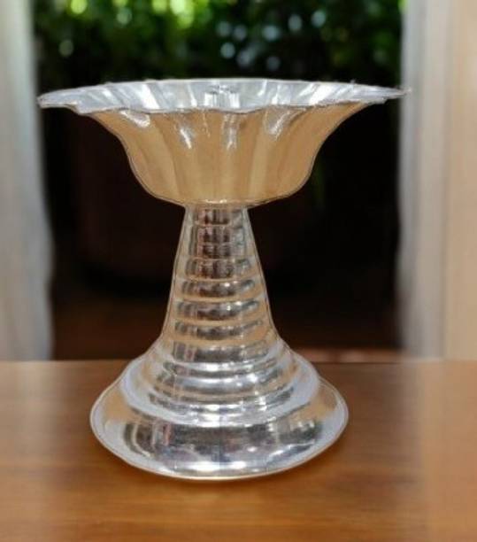 Sigaram Brass 3.5 Inch Flower Diya For Home Pooja Decore K4630 Brass Table Diya