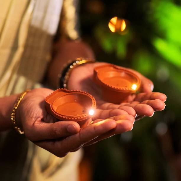 CUBES Water Sensor diya | Lightup when filled with water | Reusable Plastic (Pack of 6) Table Diya Set