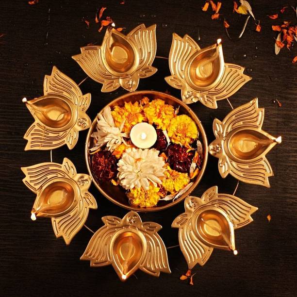 IMRAB CREATIONS Decorative Metal Urli Bowl for Floating Flowers with Diya Border (Dia - 10 Inch) Iron Table Diya Set