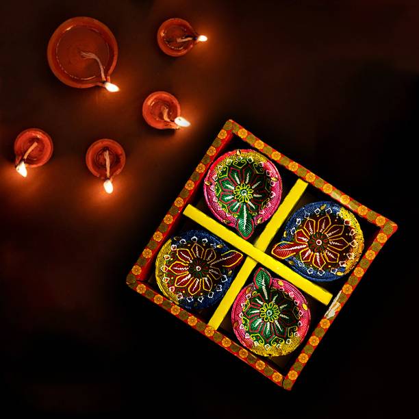 Kreyam's Handmade Mitti Ke Deepak Set of 4 Diya Earthenware (Pack of 4) Table Diya Set