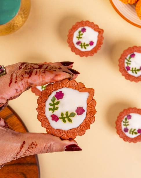 mittified Pushp Deep Earthenware (Pack of 6) Table Diya Set