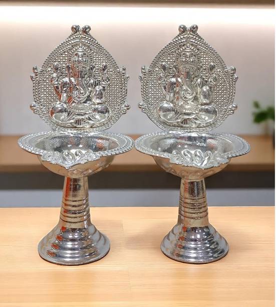 Sigaram Brass (Pack of 2) Table Diya Set