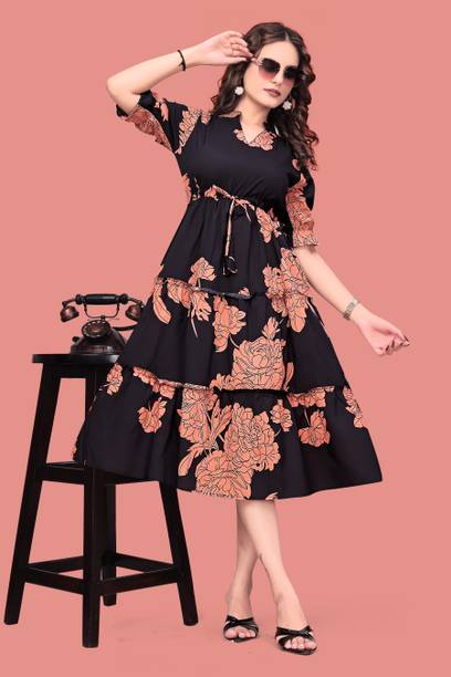 Elegant women's outfit suitable for modern workwear