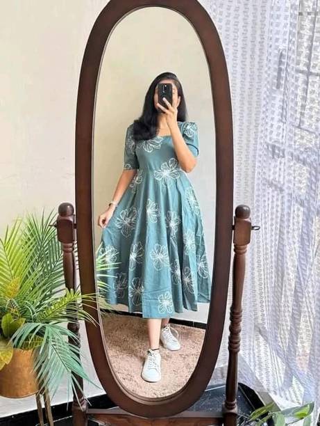 Women Fit and Flare Multicolor Below Knee Dress