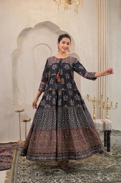 Women Tiered Black Maxi/Full Length Dress