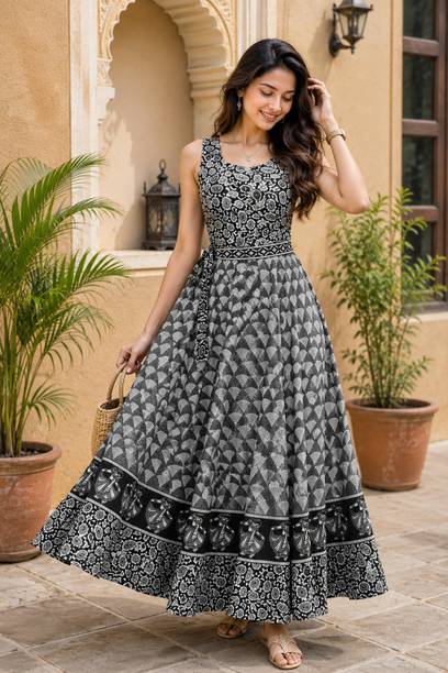 AALIVAAS Women Fit and Flare Grey Maxi/Full Length Dress