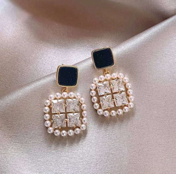 Fashion Designer Stud Earrings for Women Alloy Stud Earring