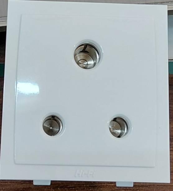 elleys' Hi class 3pin socket 6 A Three Pin Socket