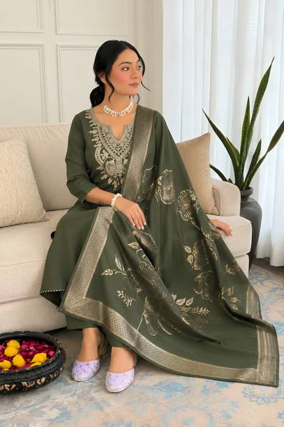 Women Ethenic Set Embroidered Kurta, Trouser/Pant & Dupatta Set
