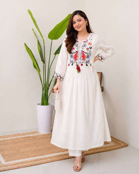 Embroidered Kurti wedding outfit inspiration