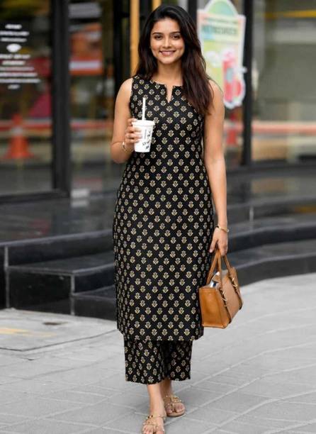 Shringarika Women Kurti Palazzo Set