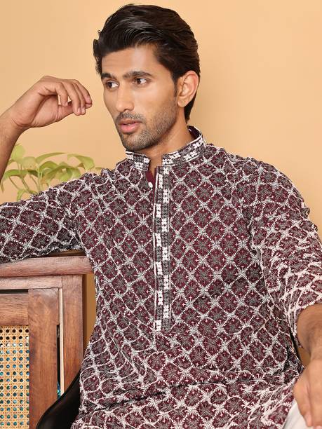 Men Embroidered Viscose Rayon Straight Kurta
