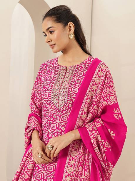 Women Cotton Blend Kurta Pant Dupatta Set