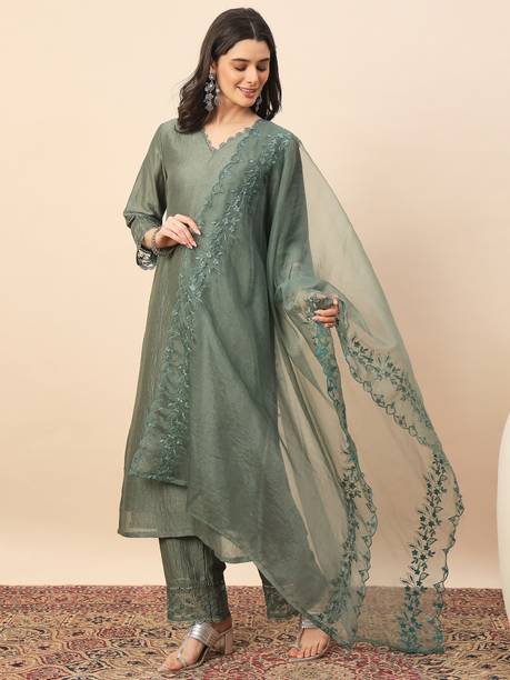 House of Pataudi Women Kurta Pant Dupatta Set
