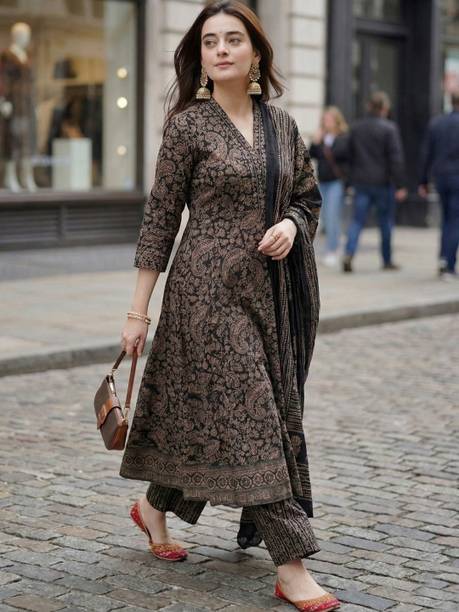 Festive women's fashion look with refined styling