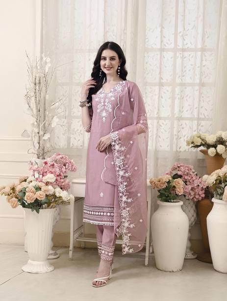 Women Chanderi Kurta Pant Dupatta Set