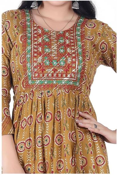 Lane of Rogue Cotton Blend Embroidered Gown/Anarkali Kurta & Bottom Material Price in India - Buy Lane of Rogue Cotton Blend Embroidered... - Image 5