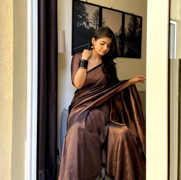 AVANTIKA FASHION Woven Kanjivaram Pure Silk, Art Silk Saree - Image 6