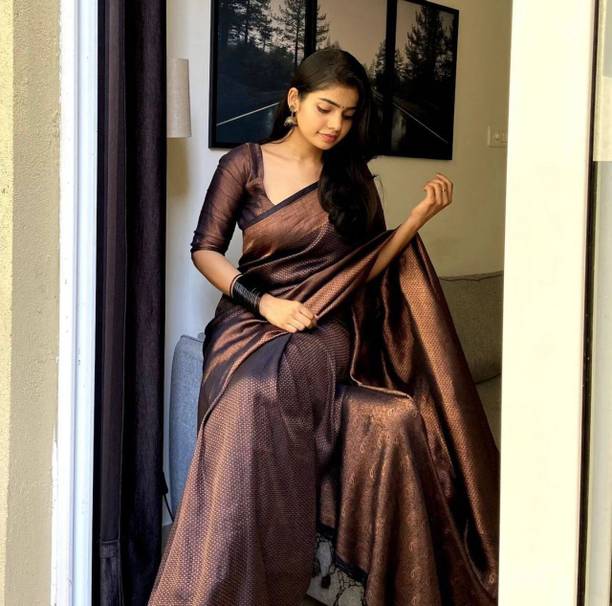 AVANTIKA FASHION Woven Kanjivaram Pure Silk, Art Silk Saree - Image 7