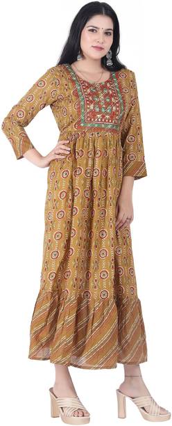 Lane of Rogue Cotton Blend Embroidered Gown/Anarkali Kurta & Bottom Material Price in India - Buy Lane of Rogue Cotton Blend Embroidered... - Image 3