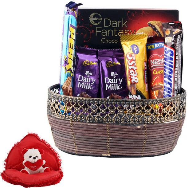SurpriseForU Chocolate Gift With Teddy Bear In Heart Pillow | Valentine's Day Gift |86 Plated Gift Box