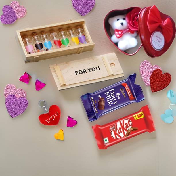 THE CLICK INDIA Cadbury and KitKat Chocolate Gift Set Wooden Msg Pills and Small Heart Shape Box Wooden, Iron, Plastic Gift Box