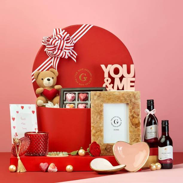 The Gift Studio Complete Valentine Indulgence Hamper – Luxury Valentine’s Day Gift Assorted Gift Box