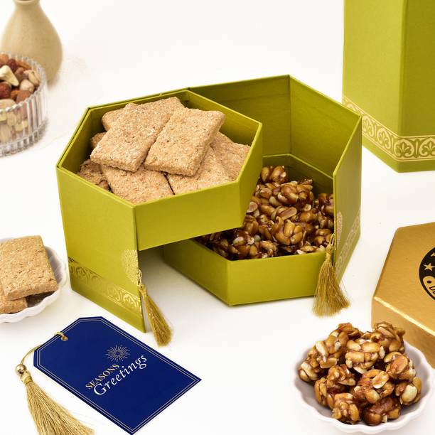 HyperFoods Gajak Gift Hamper Makar Sakranti Gifts Pack Lohri Gift Pack Box