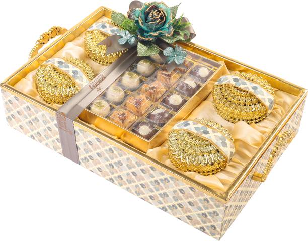 OASIS Baklawa Exquisite Wood Basket with Golden Handle Hamper for Gifting Combo