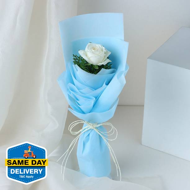 FNP Fresh White Roses Bouquets