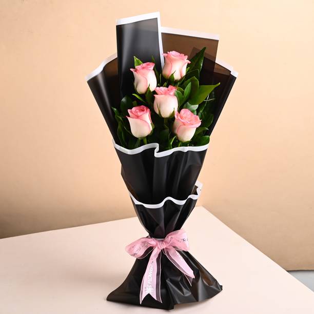 Floweraura Fresh Love Special Bunch of Fresh Live 5 Pink Roses Bouquets