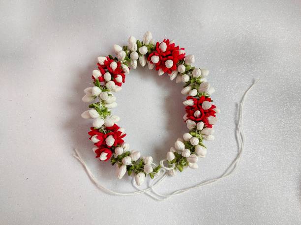 TIARA Gajra Bun