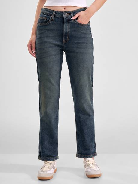 Women Straight Fit Mid Rise Blue Jeans