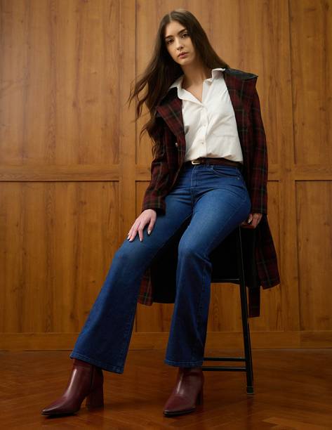 Women Boot-Leg High Rise Blue Jeans