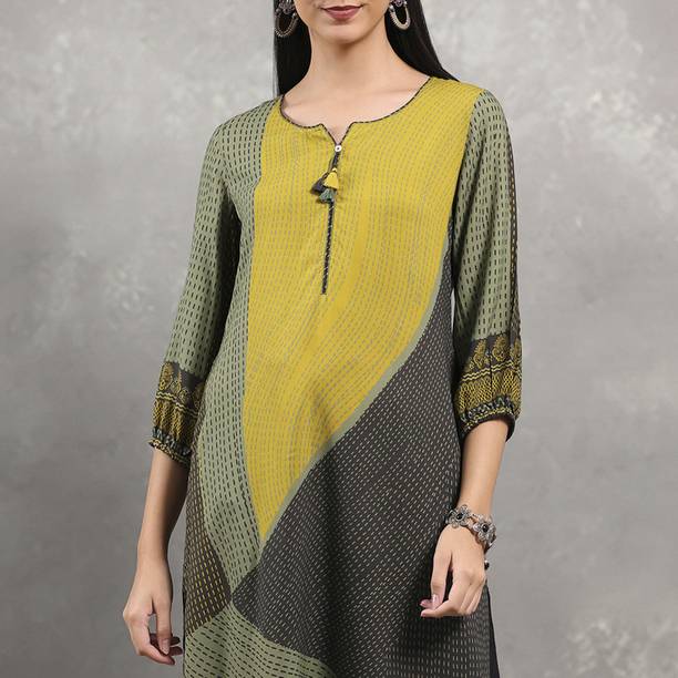 RANGRITI Colorblock Viscose Rayon Straight Kurta for Women Green