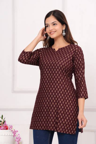 Western Cotton Women Kalamkari Cotton Blend Trail Cut Kurta (Gold