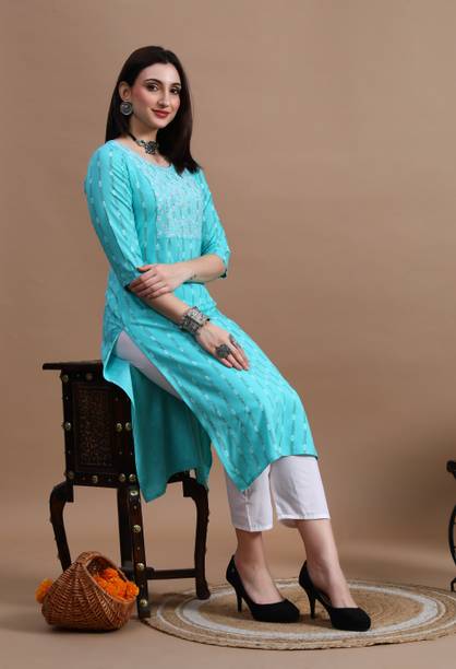 Glowworld Women Embroidered Viscose Rayon Straight Kurta