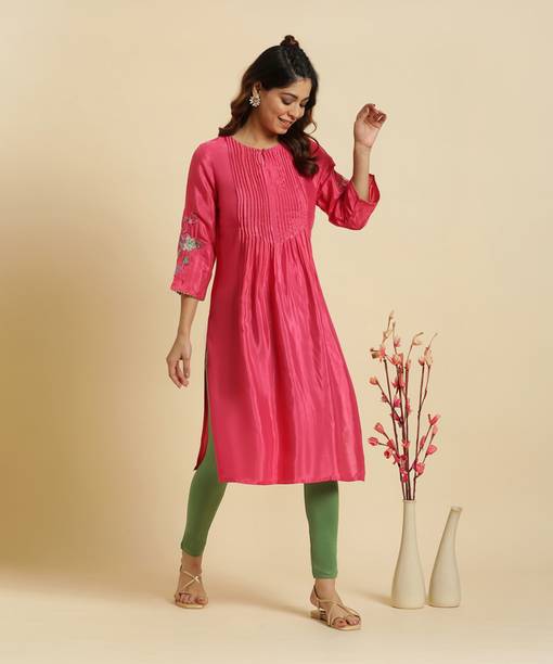 Women Embroidered Viscose Rayon Straight Kurta