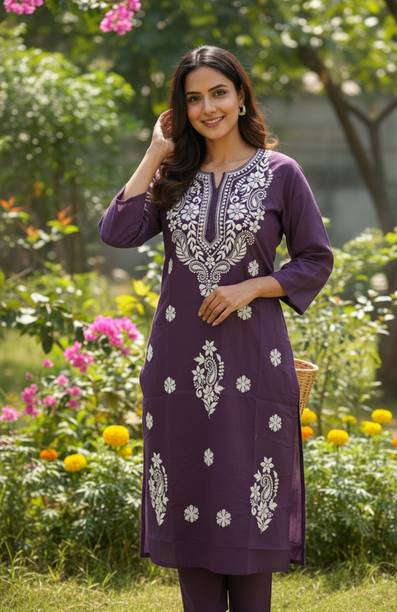 THECHIKANKARI Women Chikan Embroidery Straight Kurta