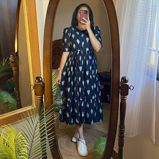 HUJUM Women Printed Viscose Rayon Flared Kurta