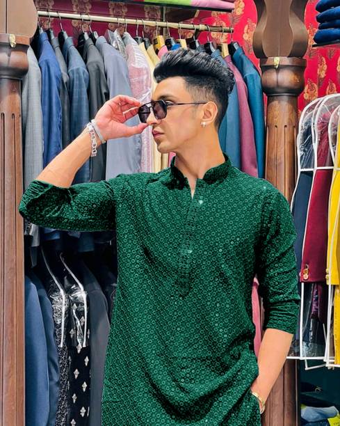 click n buy Men Embroidered Straight Kurta