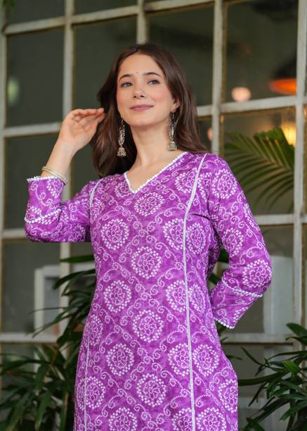 PRISCA Women Floral Print Viscose Rayon Straight Kurta