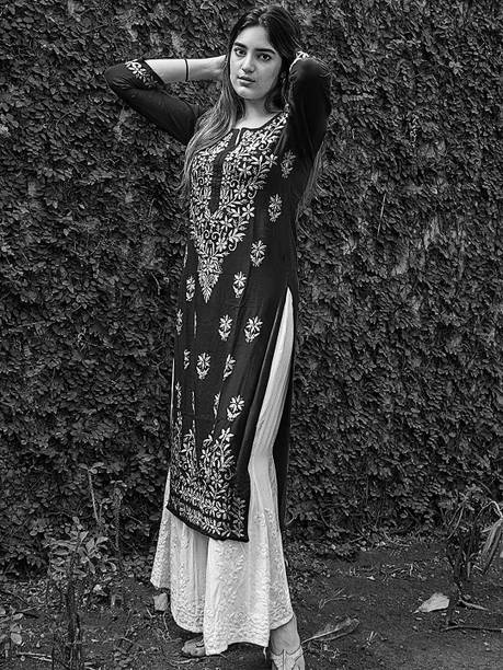 JB TEX Women Chikan Embroidery Straight Kurta