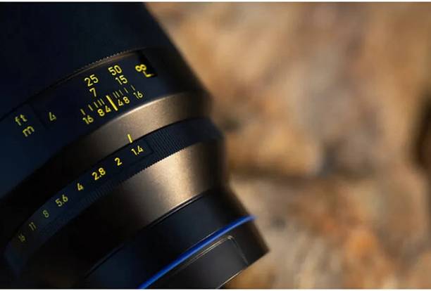 ZEISS Otus ML 85 mm f/1.4 (000000-2735-897) Standard Prime  Lens