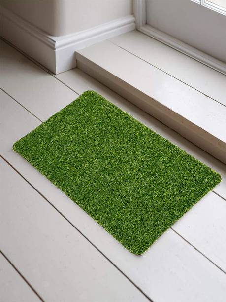 YuviTrend Artificial Grass Floor Mat
