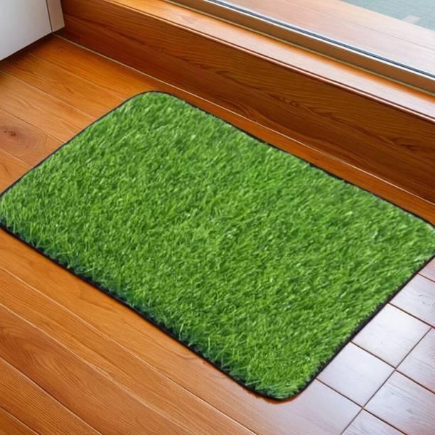 Trendy Rabbit Artificial Grass Door Mat
