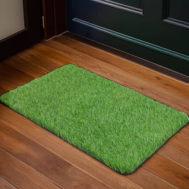 Trendy Rabbit Artificial Grass Door Mat